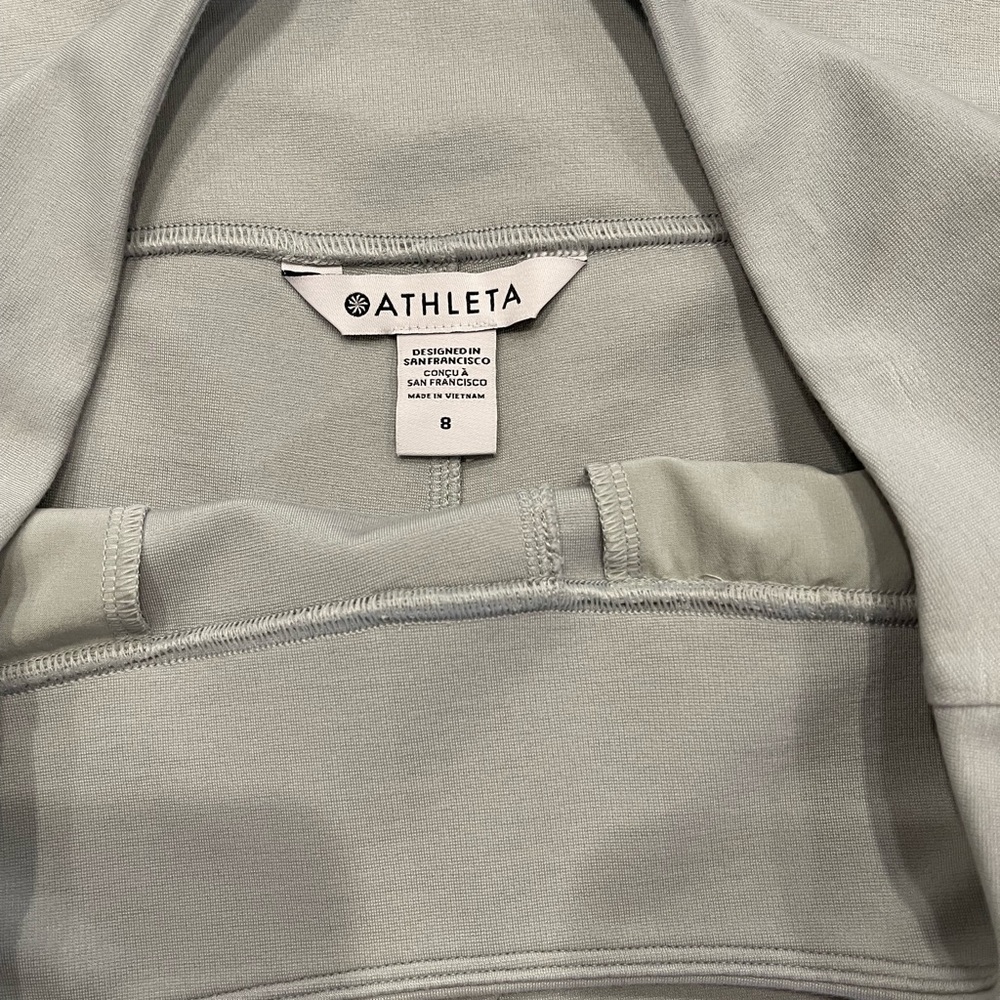 Athleta Light Sage Green Eastbound Wide Leg pants Women's Size 8 - Picture 3 of 14